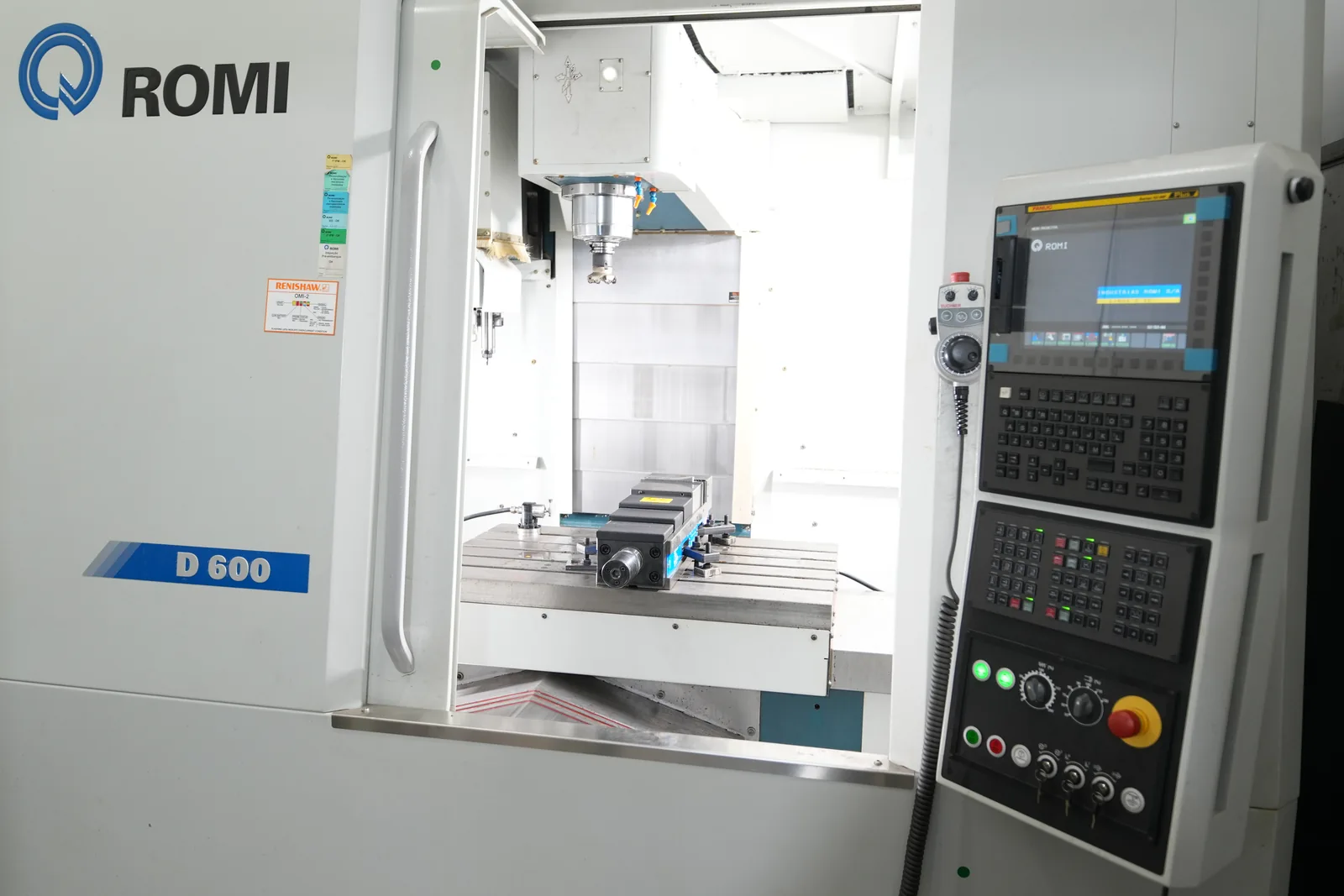 Centro de usinagem CNC ROMI D600 da Larocca Tecnologia